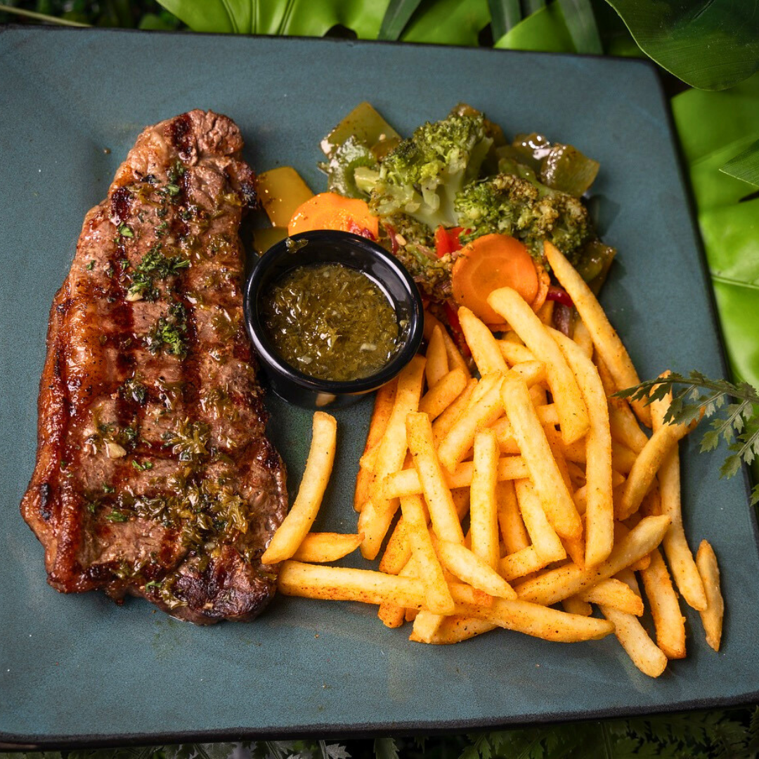 Paga $20 y Consume $35 en todo el menú de comidas y bebidas en Raptors