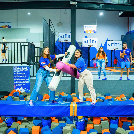 2 Horas de Juego + 2 Snacks + 2 Bebidas para 2 Personas por $24.99 en Summit Trampoline Park