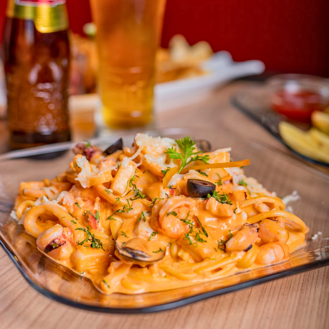 Paga $20 y Consume $40 en todo el menú de comidas y bebidas en Rico Sabor del Perú Brisas del Golf