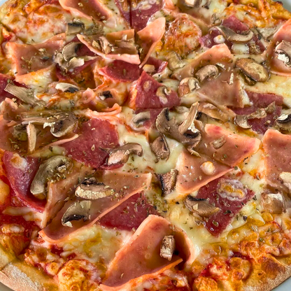 Pagas $10 y consume $20 en el menú de comida y bebidas en Pizzería Mi Casita