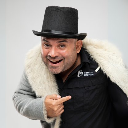 Sesión Fotográfica Profesional de 30 Minutos por $35 en Casi Un Estudio