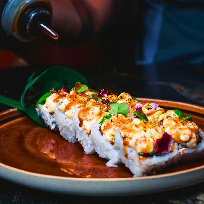 2 Sushis Premiums + 1 Entrada + 2 Copas de Sangría por $15 en El Viejo Santana