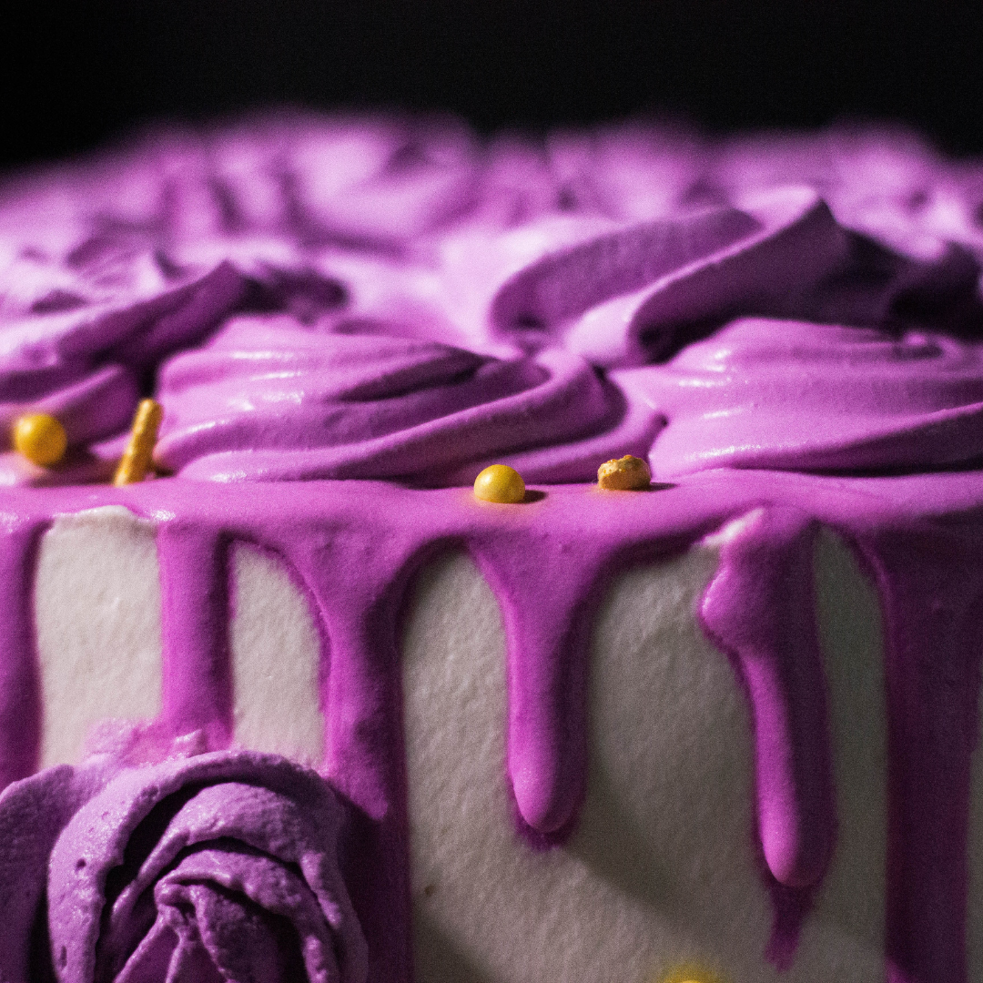 Pastel Personalizado + Cupcakes o Galletas GRATIS y Delivery Incluido desde $25 en Dulces Kay