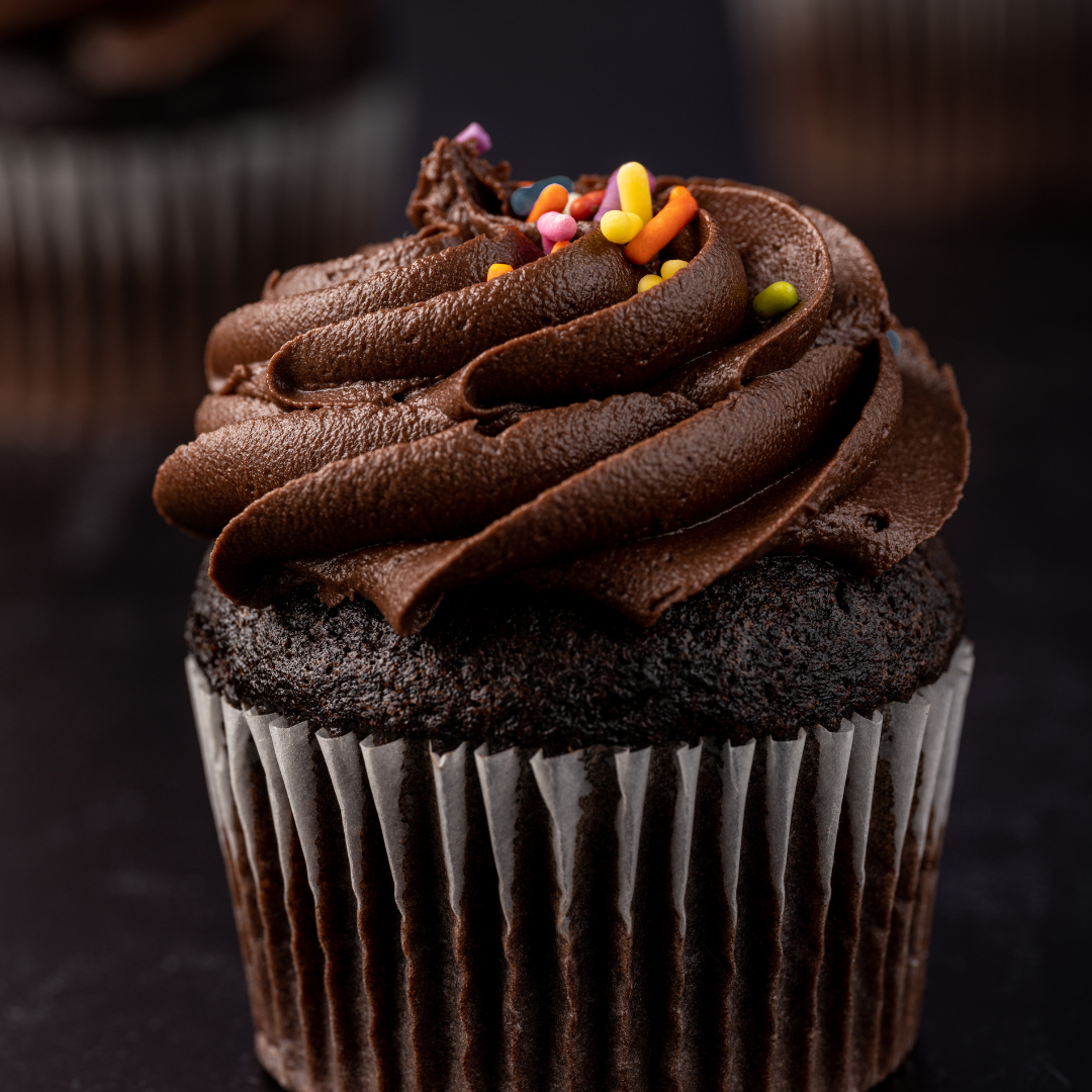 Pastel Personalizado + Cupcakes o Galletas GRATIS y Delivery Incluido desde $25 en Dulces Kay