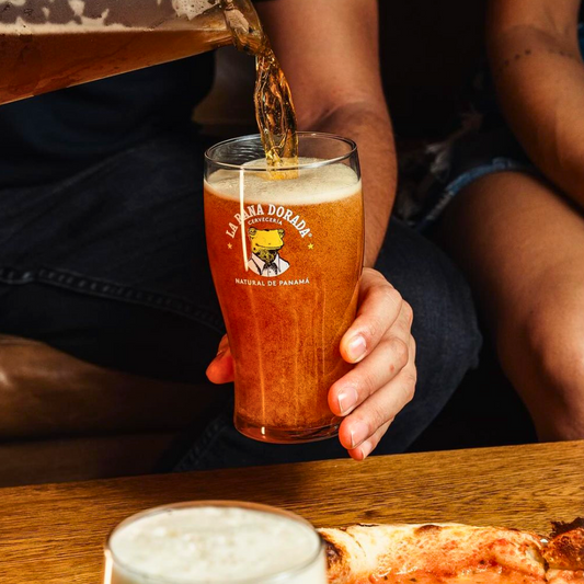 Jarra De Cerveza Clásica + Pizza por $20 en La Rana Dorada de Brisas del Golf
