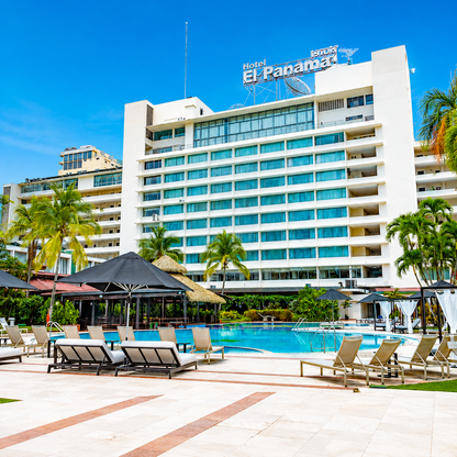 Pool Day para 2 Adultos y 2 Niños con Habitación + Combo Club Sándwich por $99 en Hotel El Panamá