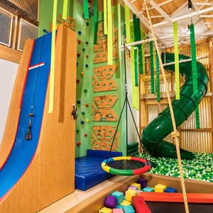 2 Horas de Juego en Playground Montessori para 2 Niños + 2 Popcorns