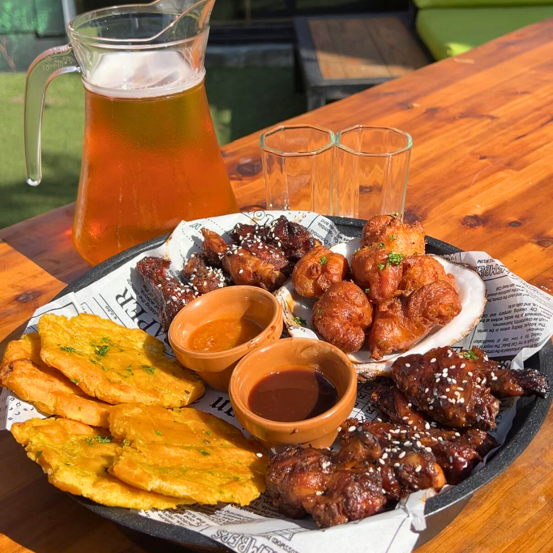 Picada Caribeña + Jarra de Cerveza Artesanal por $15 en Casa Colón