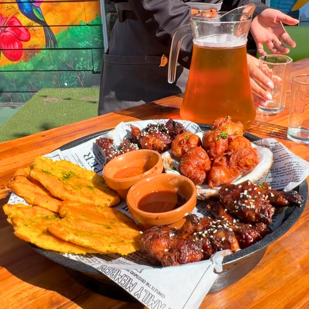 Picada Caribeña + Jarra de Cerveza Artesanal por $15 en Casa Colón