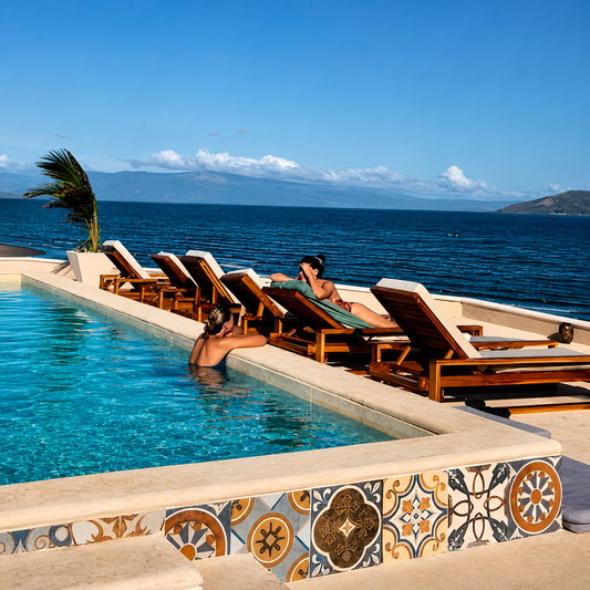 Day Pass para 2 personas con Piscina, Playa, Pescado Frito, Cervezas y Jet Ski por $79 en Solé Beach Club