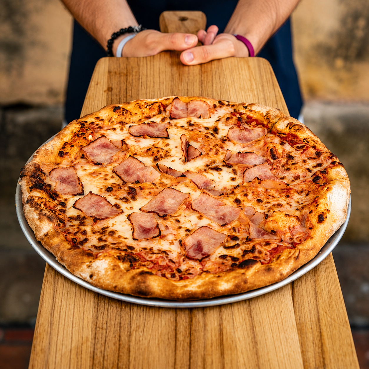 2 Pizzas a elegir + 2 Bebidas por solo $12 en Nonnos Pizza - Albrook Mall