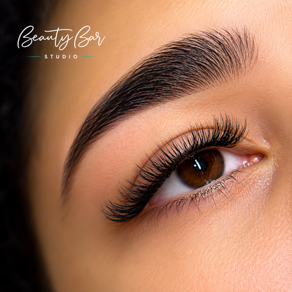 Cejas y Pestañas Perfectas por solo $18 + Depilación de Bozo Gratis en Beauty Bar by Nia