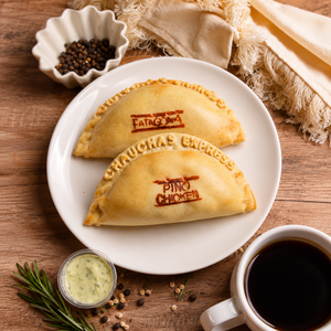 2 Empanadas Gourmet + 2 Cafés + Refill Ilimitado por 1 Hora por $10.50 en Chauchas Express