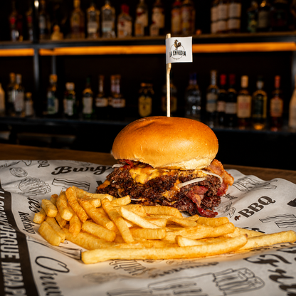 Paga $10 y Consume $20 en Comidas y Bebidas en La Envidia