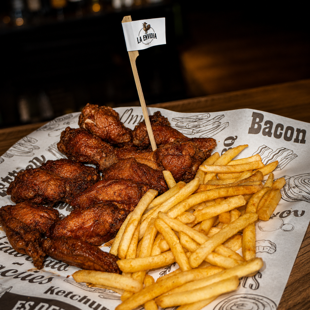 Paga $10 y Consume $20 en Comidas y Bebidas en La Envidia