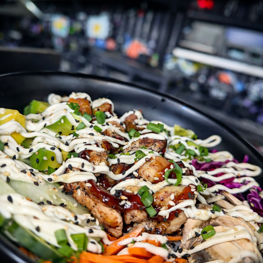 2 Poke Bowls + Entrada de Gyosas + Bebidas por solo $15 en Sushi Street