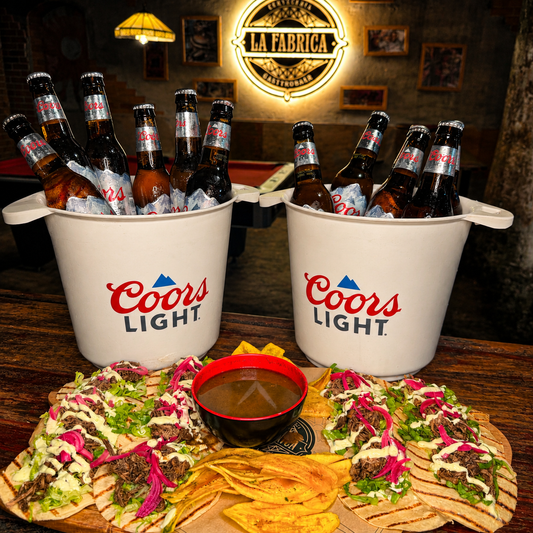 12 Tacos Variados + Plátanos Artesanales + 2 Cubetazos de Coors o 3 Margaritas por $20 en La Fábrica