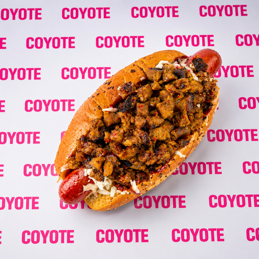 2 Coyotes Dogs + 2 Esquites + 2 Sodas desde $12 en Coyote Brisas del Golf
