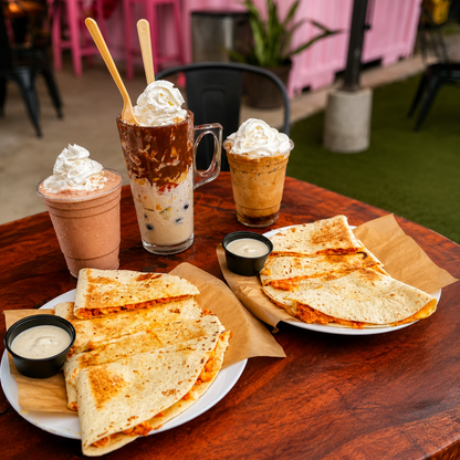 Wraps o Quesadillas + Ensalada de Frutas + Bebidas por solo $16 en Ay Bendito Batido