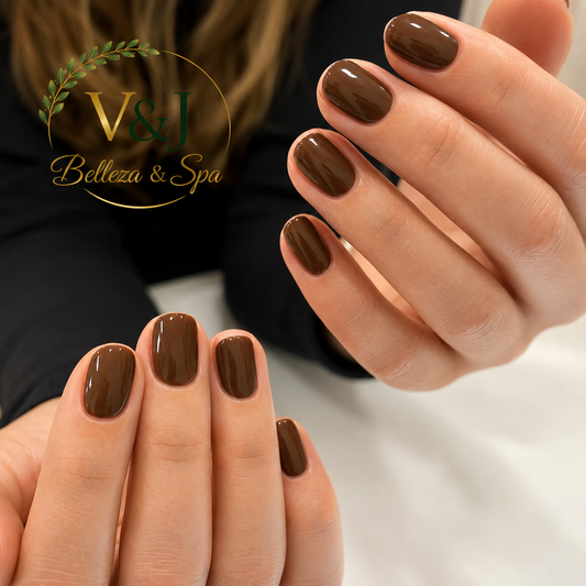 Manicure + Pedicure Semipermanente por solo $22 en V&J Belleza and Spa
