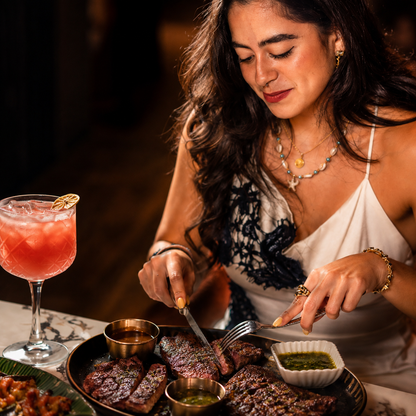 Paga $20 y Consume $35 en Todo el Menú de Social Experiences