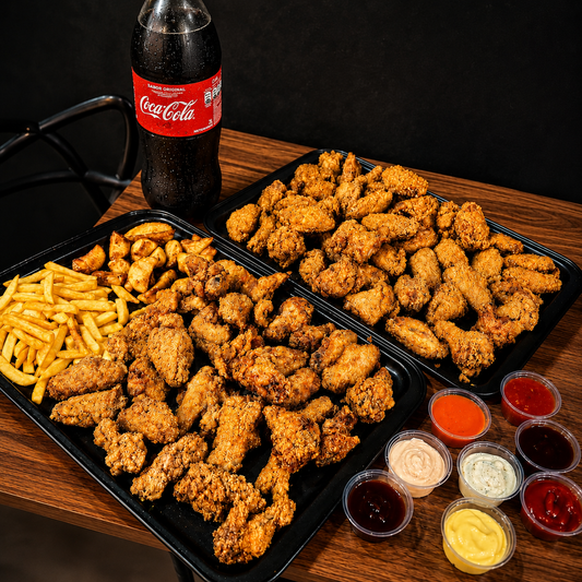 80 Alitas + 2 Órdenes de Papas + 8 Salsas + Coca-Cola 1.75L por solo $40 en Alitas Salvajes Pub