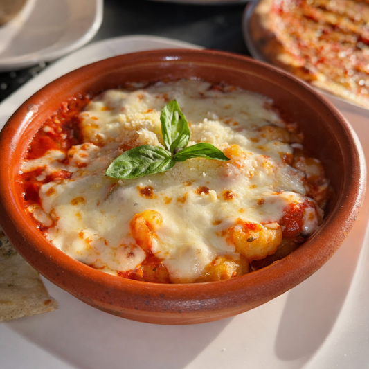 2 Pastas + 2 Sodas por solo $9.99 en La Casa del Queso