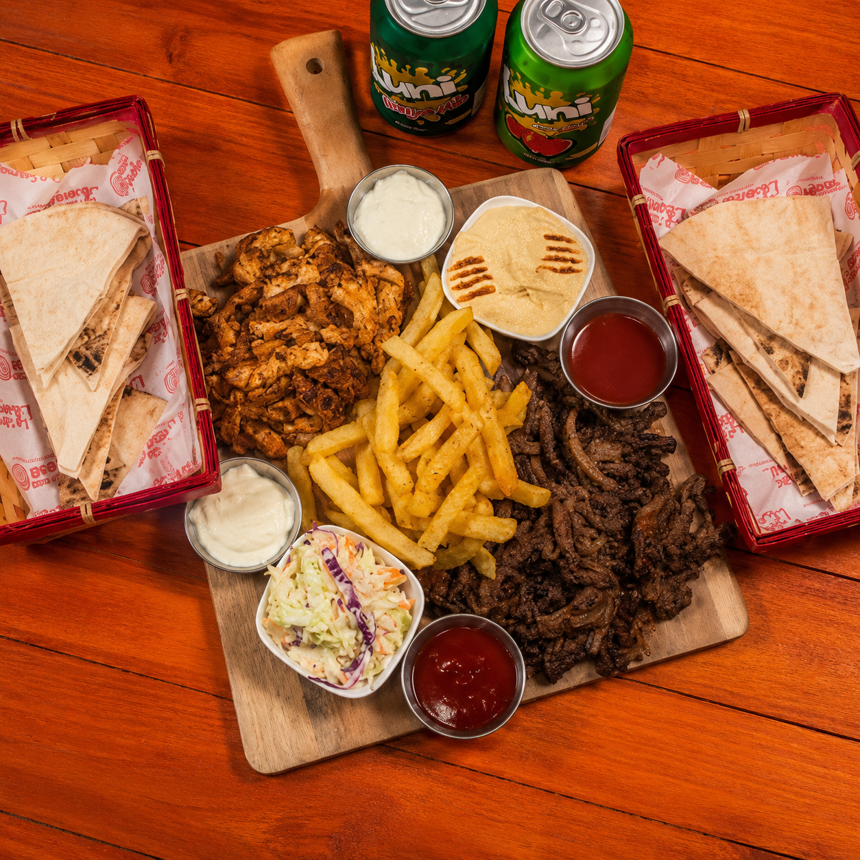 Picada Libanesa con Pollo, Carne, Hummus, Pan Libanés y 2 Sodas por $16 en La Sabrosa Libanesa – David, Chiriquí