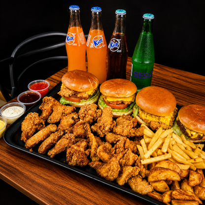 4 Hamburguesas + Alitas + Boneless + Papas + Bebidas por solo $28 en Alitas Salvajes Pub