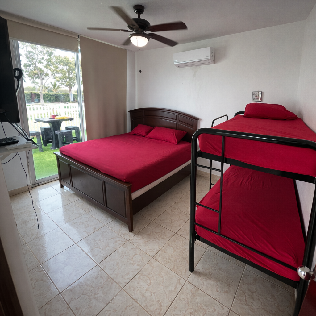 Casa de Playa para hasta 8 Personas desde $99 en Napa Village Playa Blanca