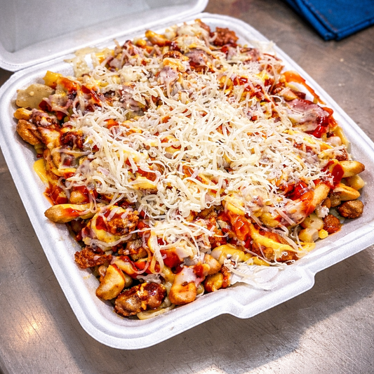 Picada Mixta + Salchipapa Chicharronera + 2 Empanadas + 1 Cubetazo o Soda por $15 en Chicharrones Panamá