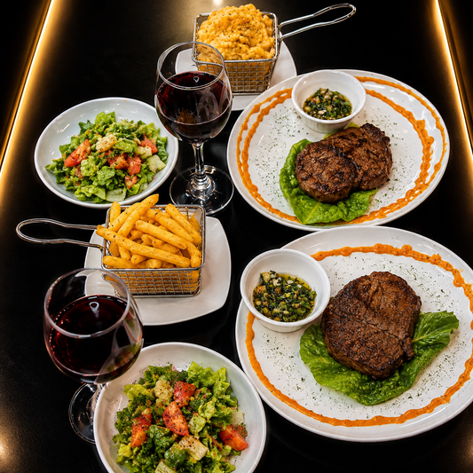 2 Platos de Carne a Elegir con Ensalada, Acompañamiento y 2 Bebidas por $15.99 en Zone Xtreme VIP