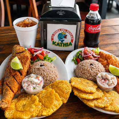 Filete de Pescado, Pescado Entero, Patacones, Ensalada y 2 Bebidas por $13.50 en Kathia La Reina Del Pescao