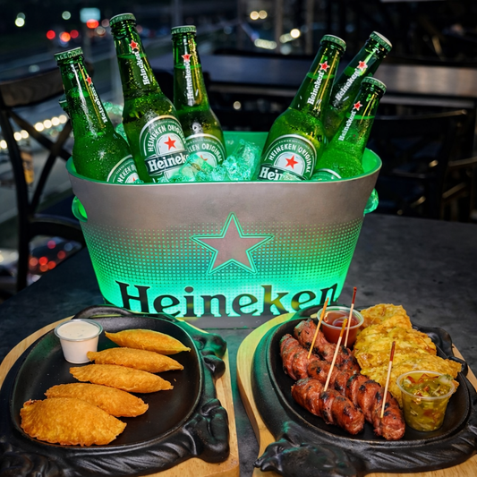 Picadita + Empanaditas + Cubetazo por solo $20 en Eolian Rooftop Avenida Balboa