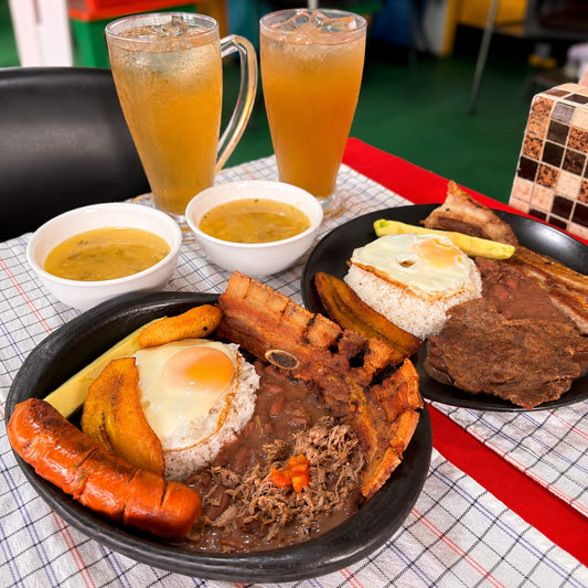 1 Plato Vaquerito + 1 Bandeja Paisa + 2 Caldos y 2 Bebidas por $15 en Donde La Paisita
