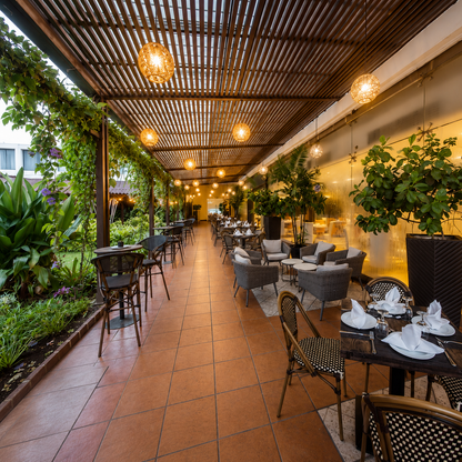 Buffet para 2 Personas + Bebida Incluida desde $50 en Restaurante Molas – Hotel El Panamá