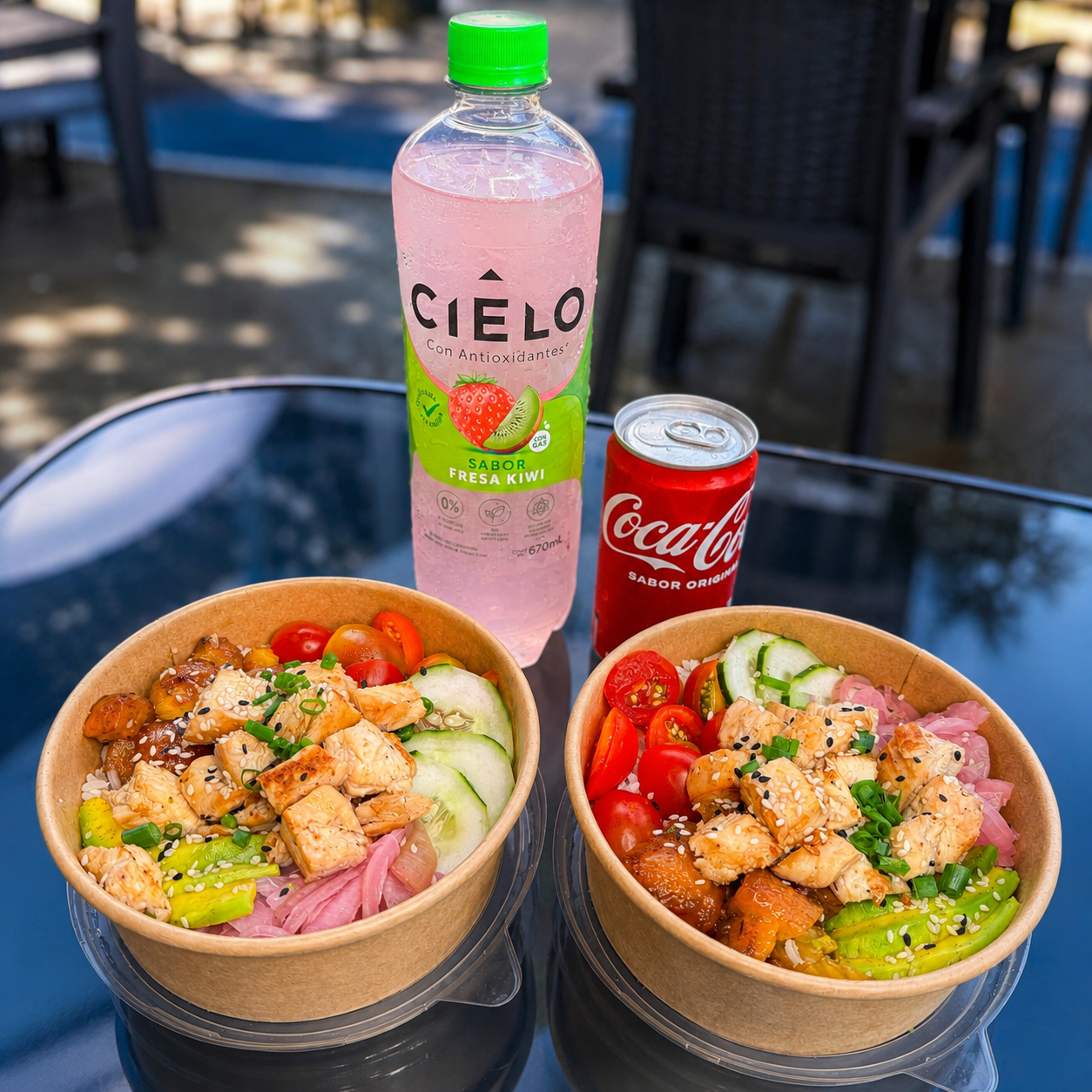 2 Pokes a Elección + 2 Bebidas por $10 en Honest Kitchen