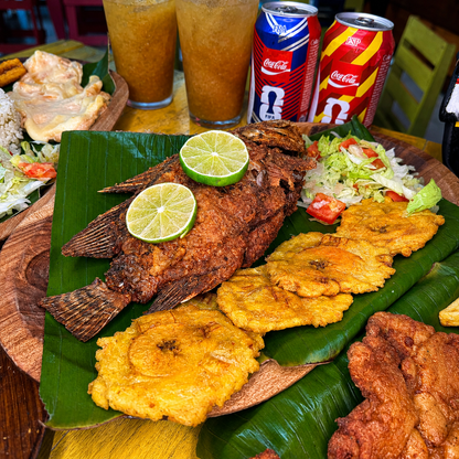 4 Platos a Elegir + Entrada de Empanadas + 4 Bebidas por $30 en Locombia