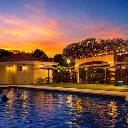 Estadía en Suite para 2 Personas con Desayuno y Beneficios Exclusivos por solo $89 en Pocrí Country Resort