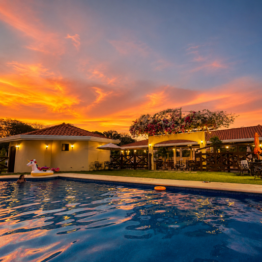 Estadía en Suite para 2 Personas con Desayuno y Beneficios Exclusivos por solo $89 en Pocrí Country Resort