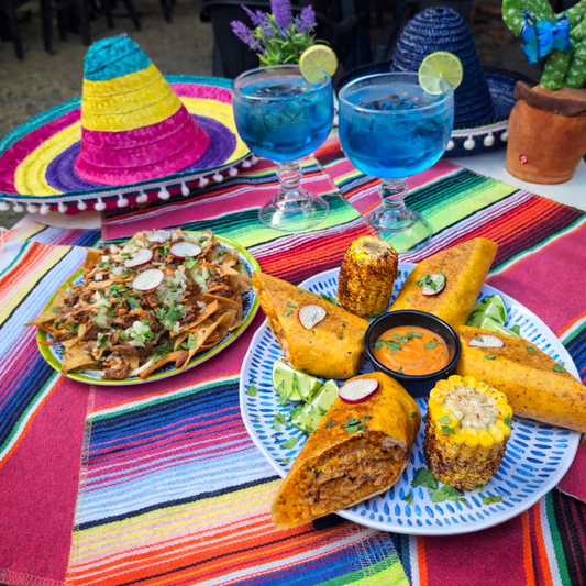 2 Burritos + Chilaquiles de Birria + 2 Elotes + 2 Electric Lemonade por $19 en La Taquerita