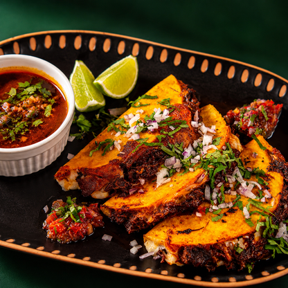 2x1 en Tacos de Birria con Consomé por $12 en Social Experiences