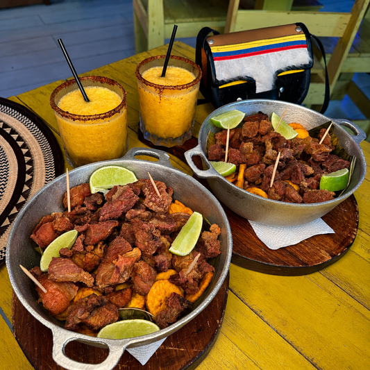 2x1 en Cazuelas de Chicharrón + 2 Bebidas por $15 en Locombia