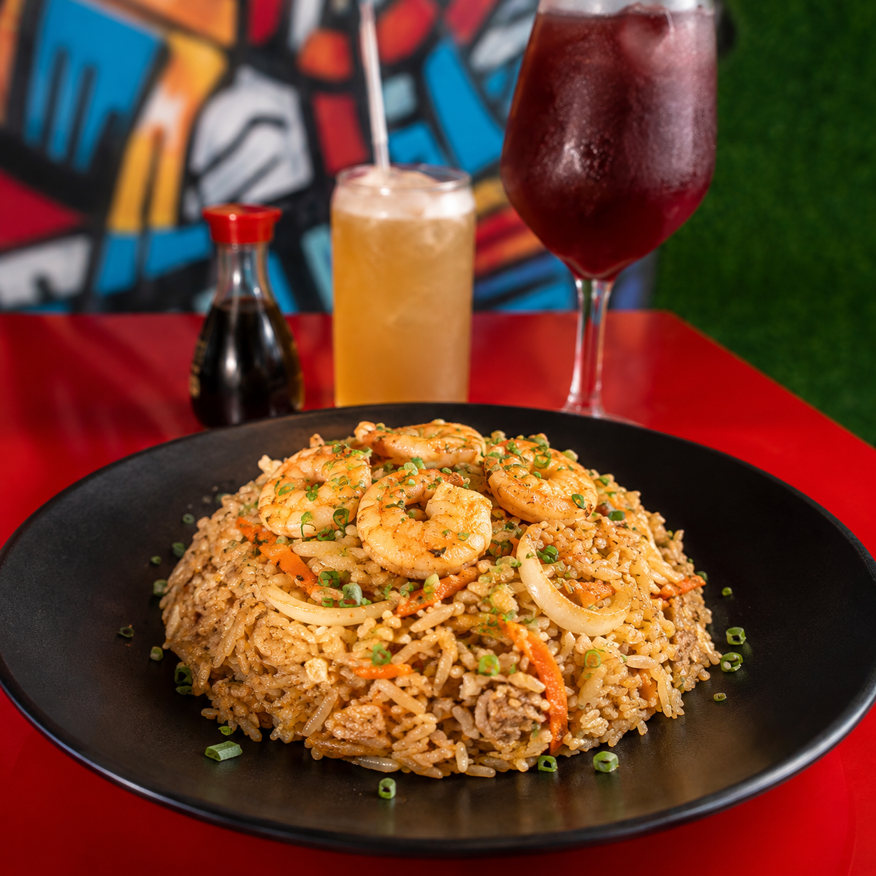 2x1 en Platos Mar y Tierra + Rollos de Primavera y Bebidas por $15 en Sushi Street