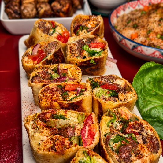 All You Can Eat Turco para 2 Personas con Shawarma, Pinchos, Pizzas Turcas y Té Caliente por $30 en Estambul Turkish Delight
