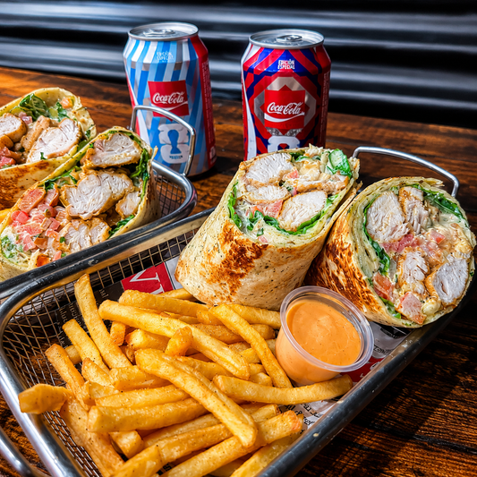 2 Wraps de Pollo Frito con Papas y Queso Cheddar + 2 Bebidas por solo $10 en Chef Pepin