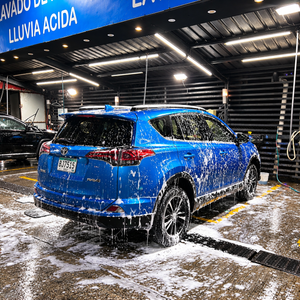 Lavado de Auto + Corte de Cabello + Cerveza o Soda por $10 en 75 Barber Sport