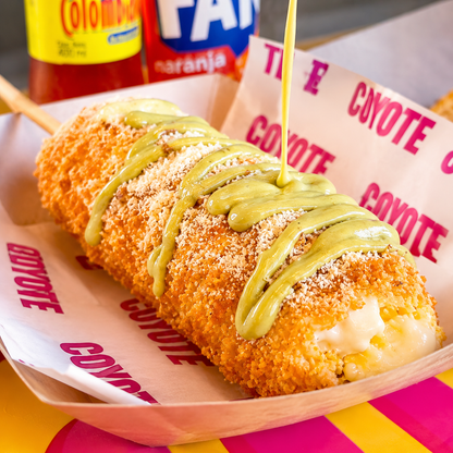 2 Coyote Dogs + 2 Elotes + 2 Esquites por solo $20 en Coyote Brisas del Golf