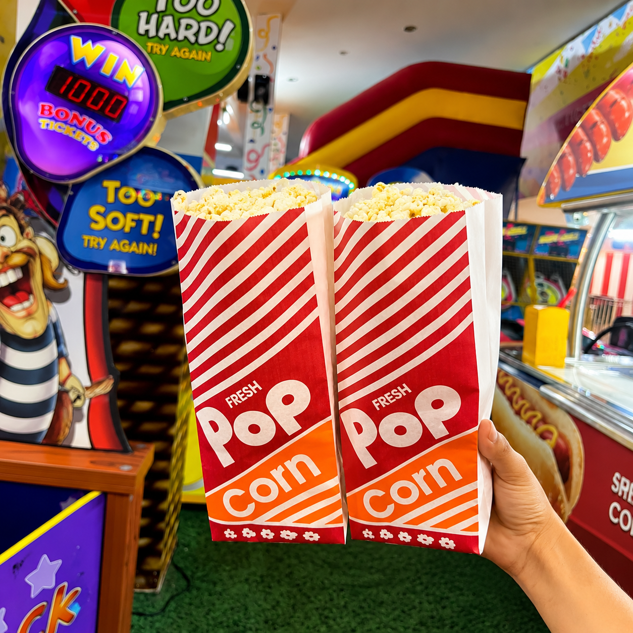Paga solo $12 y recibe $25 en Crédito + 2 Palomitas o Algodones de Azúcar en Happy Time