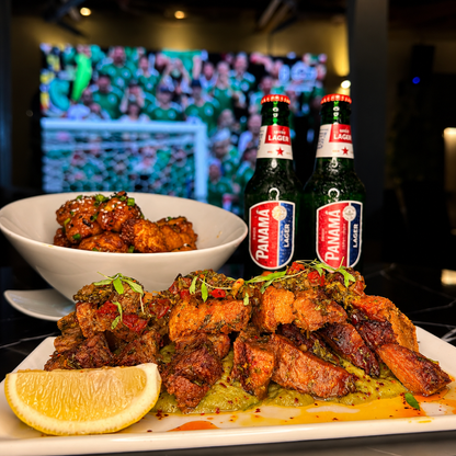 Chicharrón al Estilo Mexicano + 15 Boneless + 2 Cervezas por solo $25 en Piano Bar